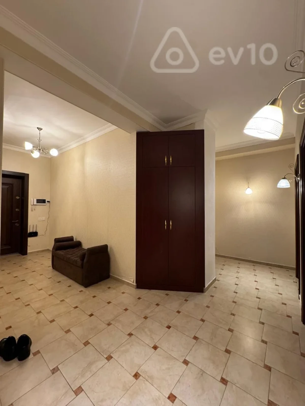 Kirayə verilir 3 otaqlı yeni tikili 120 m²