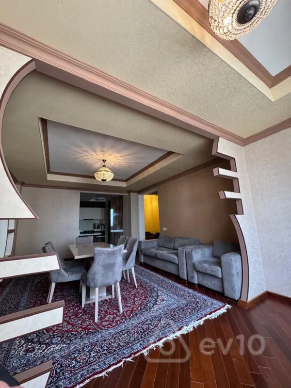 Kirayə verilir 3 otaqlı yeni tikili 120 m²