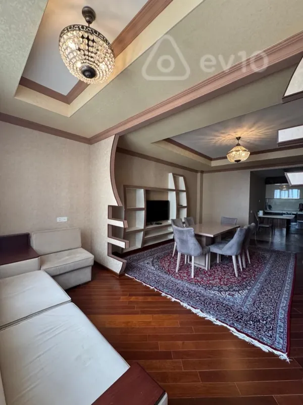 Kirayə verilir 3 otaqlı yeni tikili 120 m²