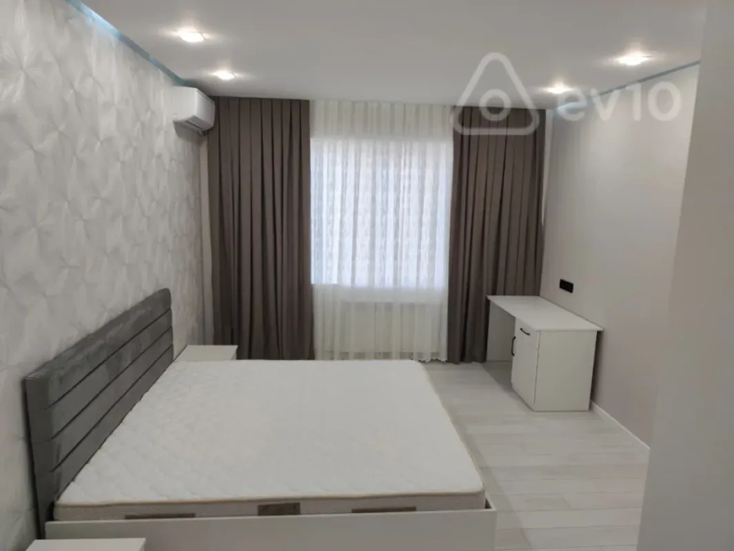 Kirayə verilir 3 otaqlı köhnə tikili 80 m²