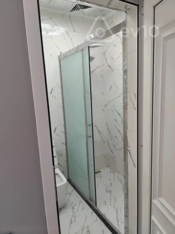 Kirayə verilir 3 otaqlı köhnə tikili 80 m²