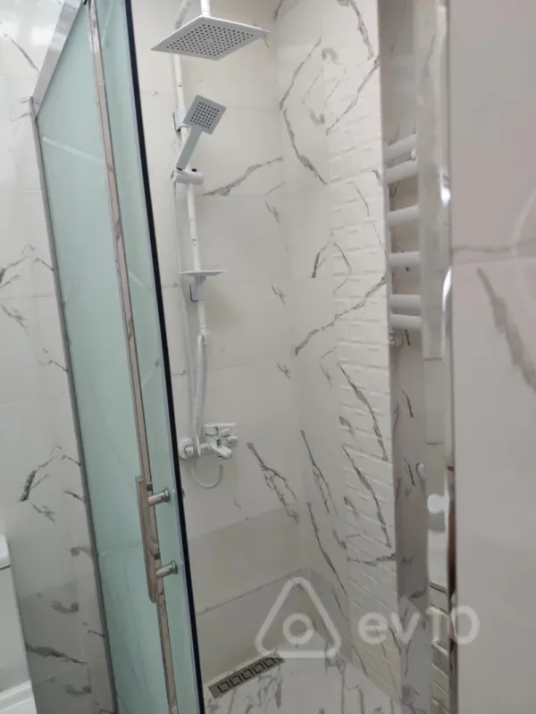 Kirayə verilir 3 otaqlı köhnə tikili 80 m²