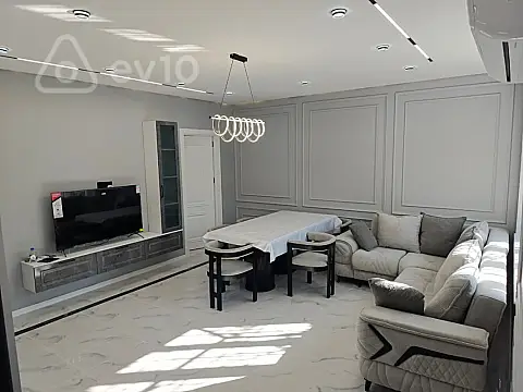 Kirayə verilir 3 otaqlı köhnə tikili 80 m²