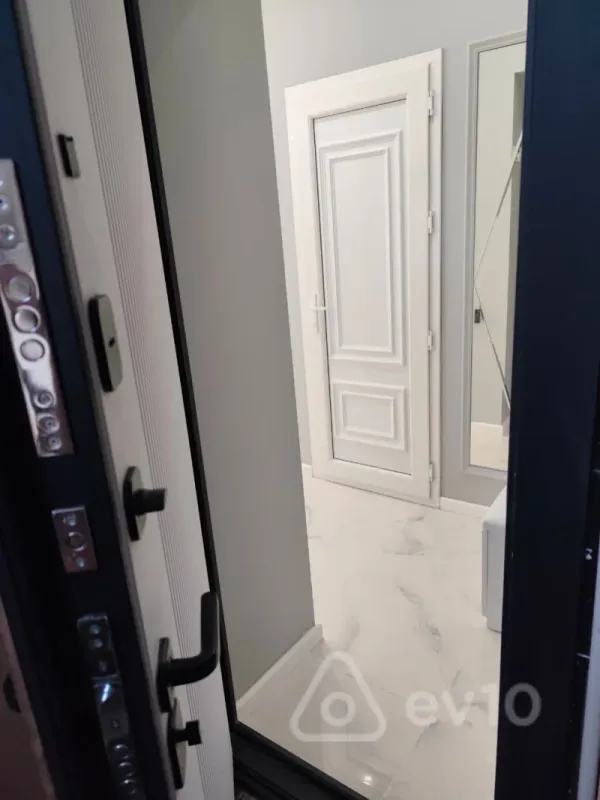 Kirayə verilir 3 otaqlı köhnə tikili 80 m²