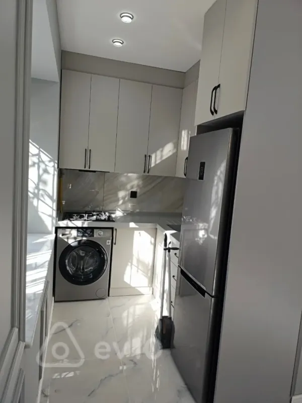 Kirayə verilir 3 otaqlı köhnə tikili 80 m²