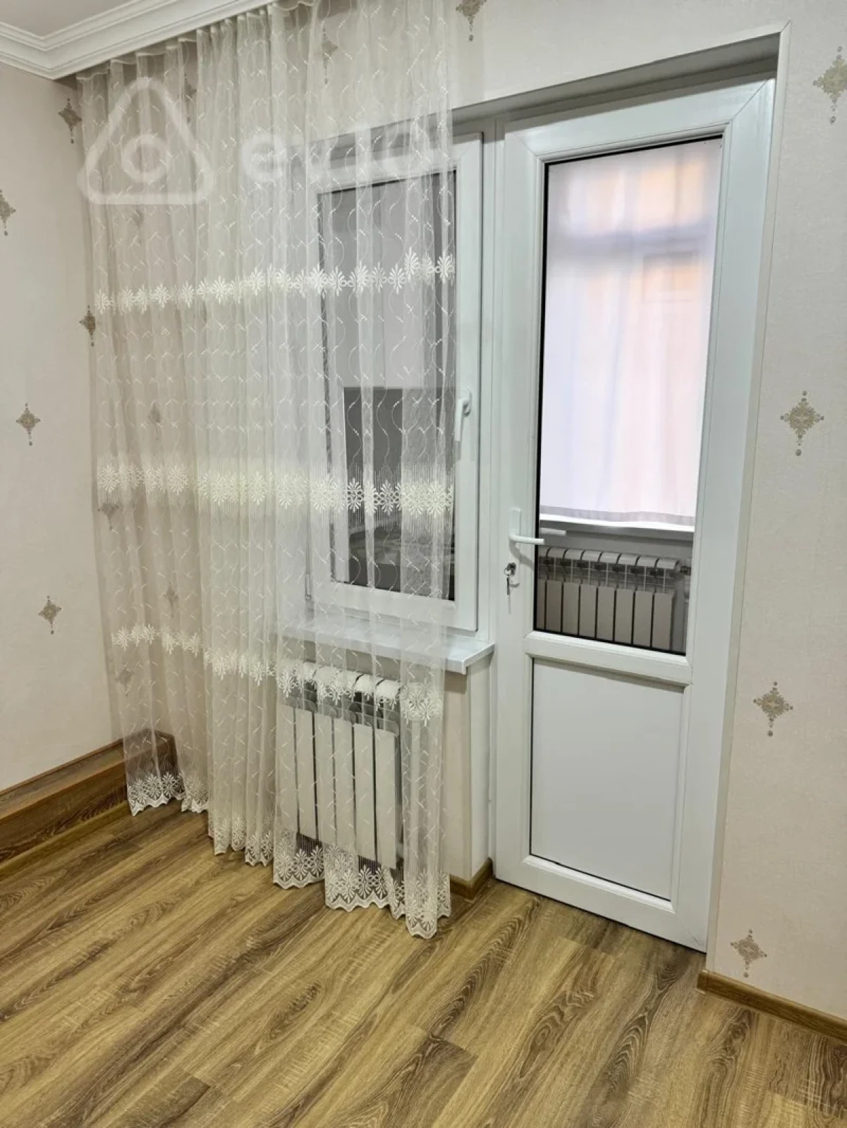 Satılır 2 otaqlı köhnə tikili 50 m²