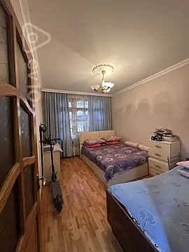 Satılır 4 otaqlı köhnə tikili 100 m²