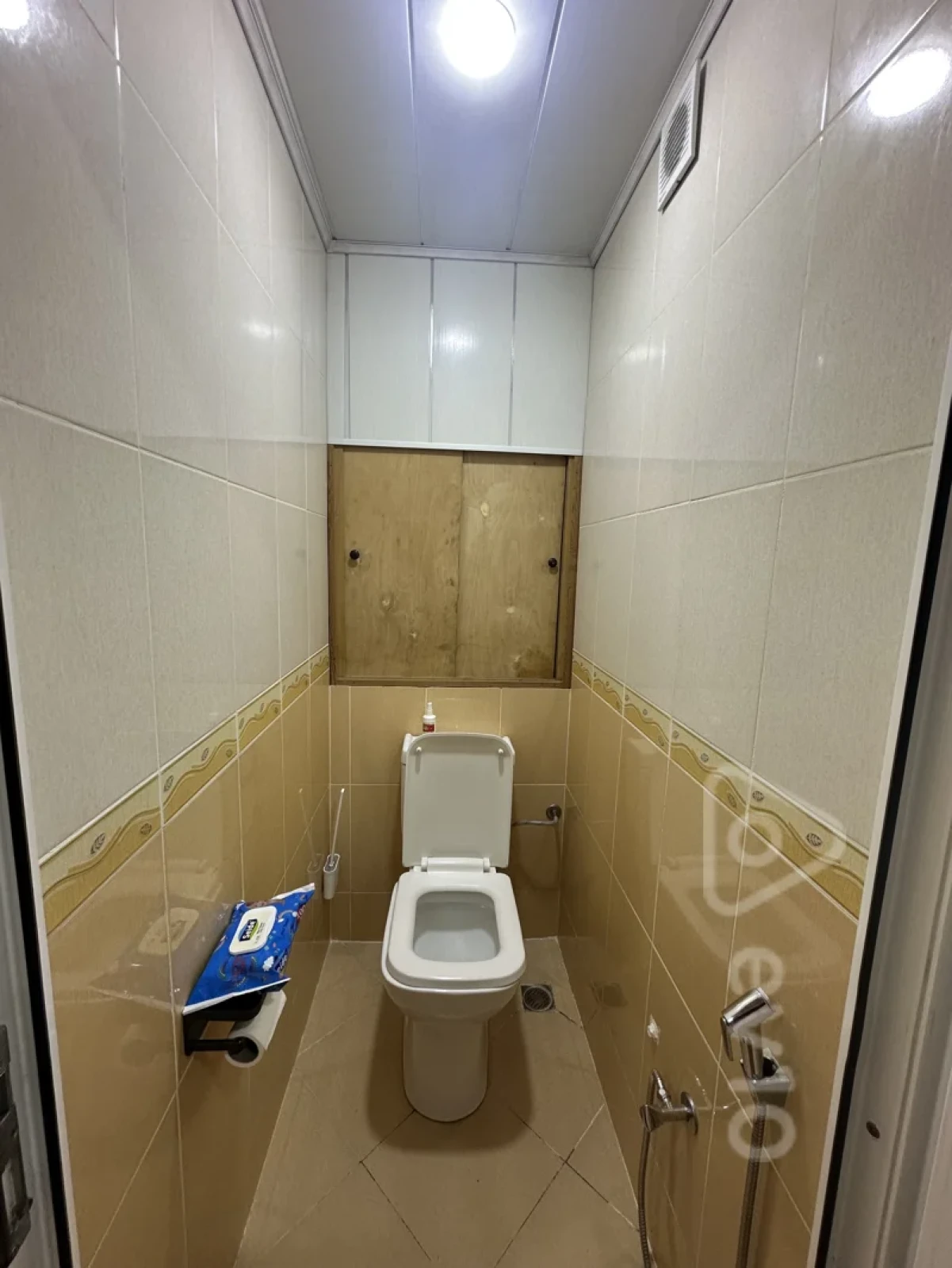 Satılır 4 otaqlı köhnə tikili 100 m²