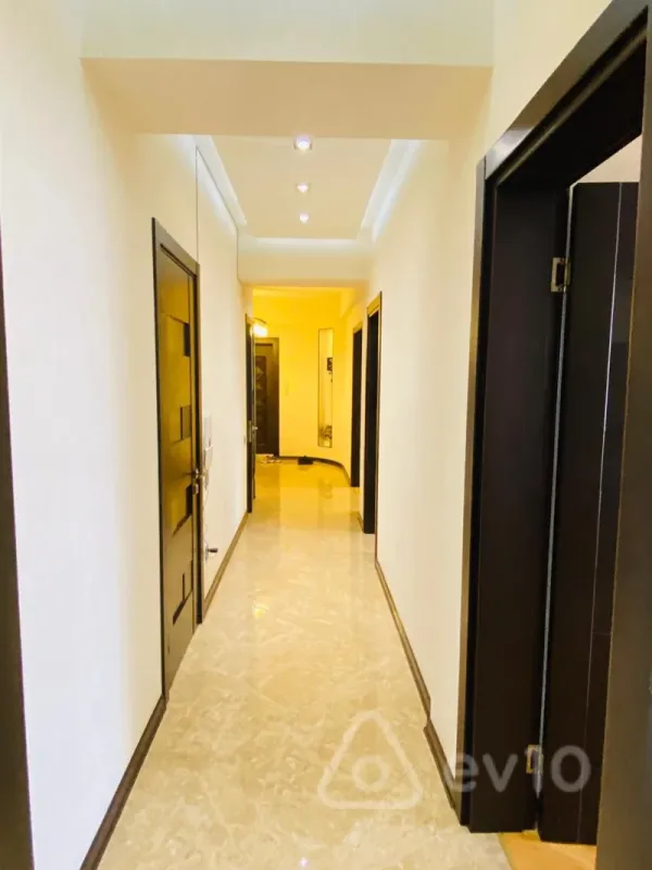 Kirayə verilir 3 otaqlı yeni tikili 150 m²