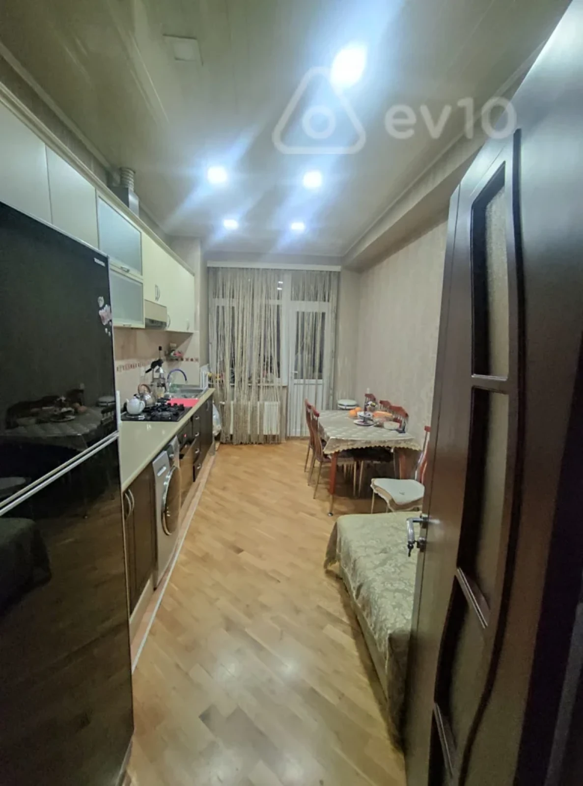 Satılır 2 otaqlı yeni tikili 95 m²