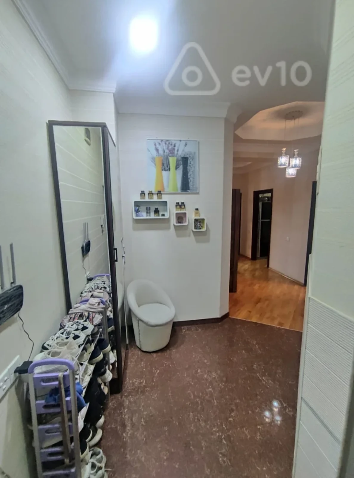 Satılır 2 otaqlı yeni tikili 95 m²