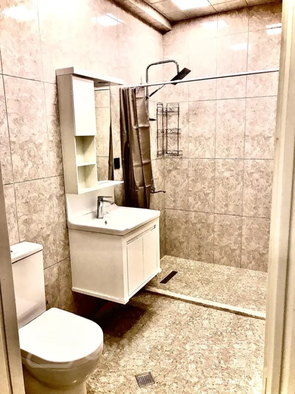 Kirayə verilir 3 otaqlı yeni tikili 150 m²