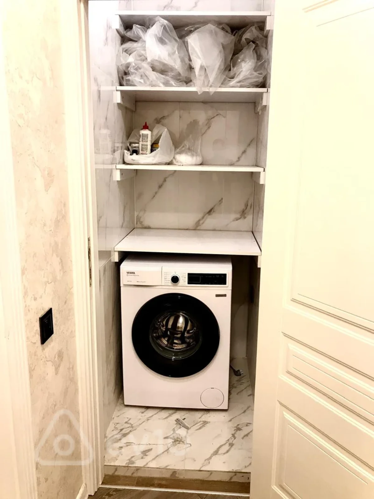 Kirayə verilir 3 otaqlı yeni tikili 150 m²