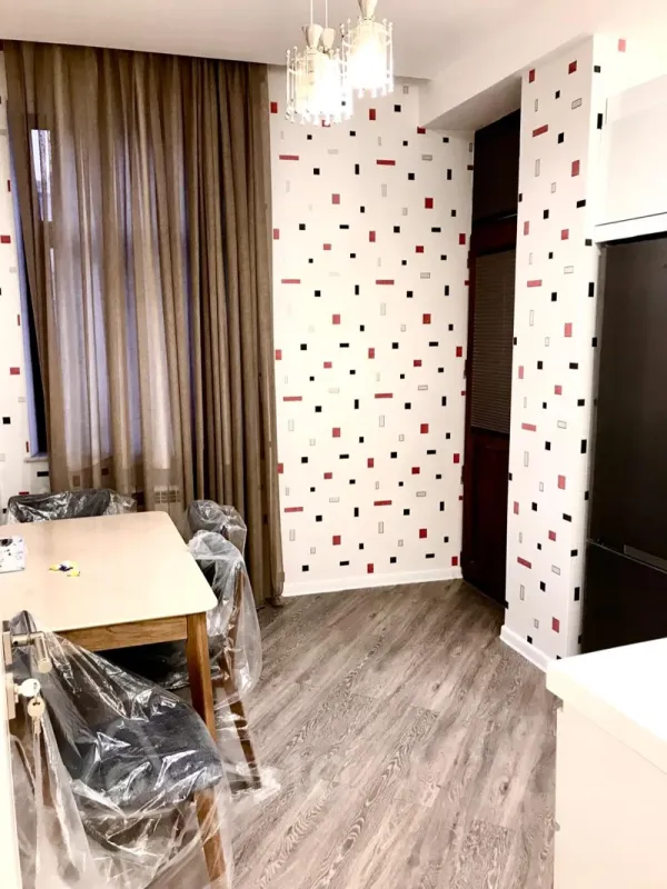 Kirayə verilir 3 otaqlı yeni tikili 150 m²