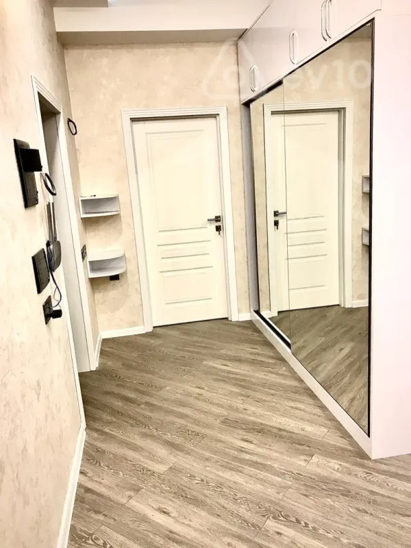 Kirayə verilir 3 otaqlı yeni tikili 150 m²