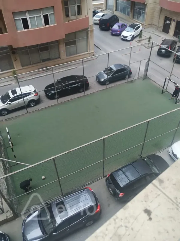 Kirayə verilir 3 otaqlı yeni tikili 140 m²