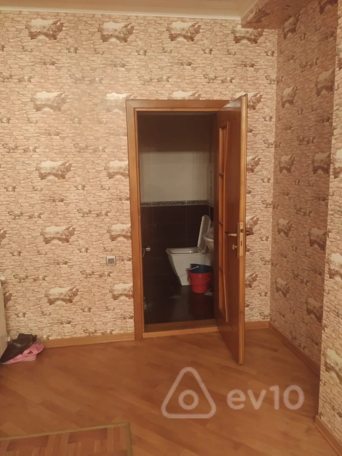 Kirayə verilir 3 otaqlı yeni tikili 140 m²