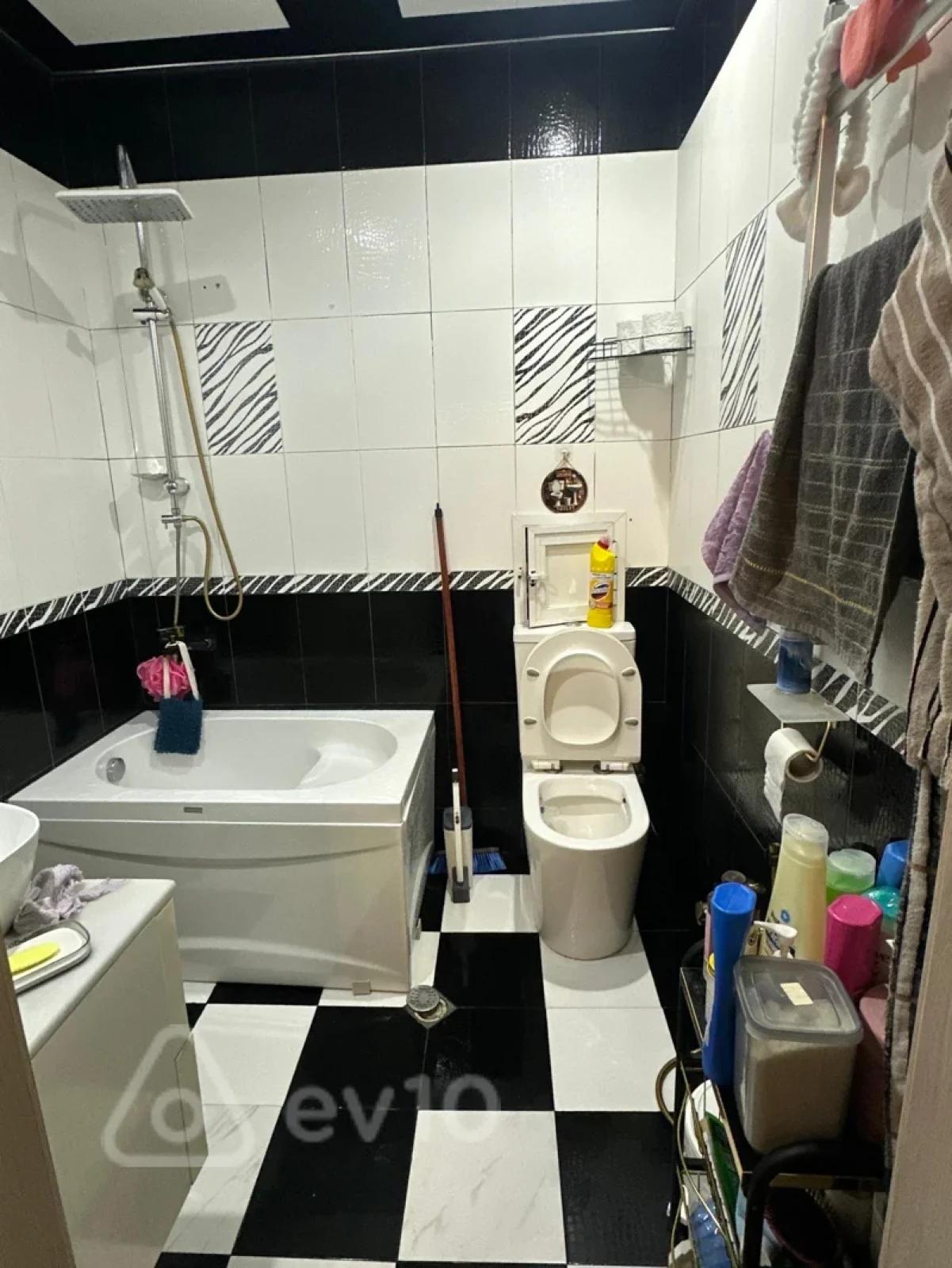 Satılır 3 otaqlı yeni tikili 70 m²