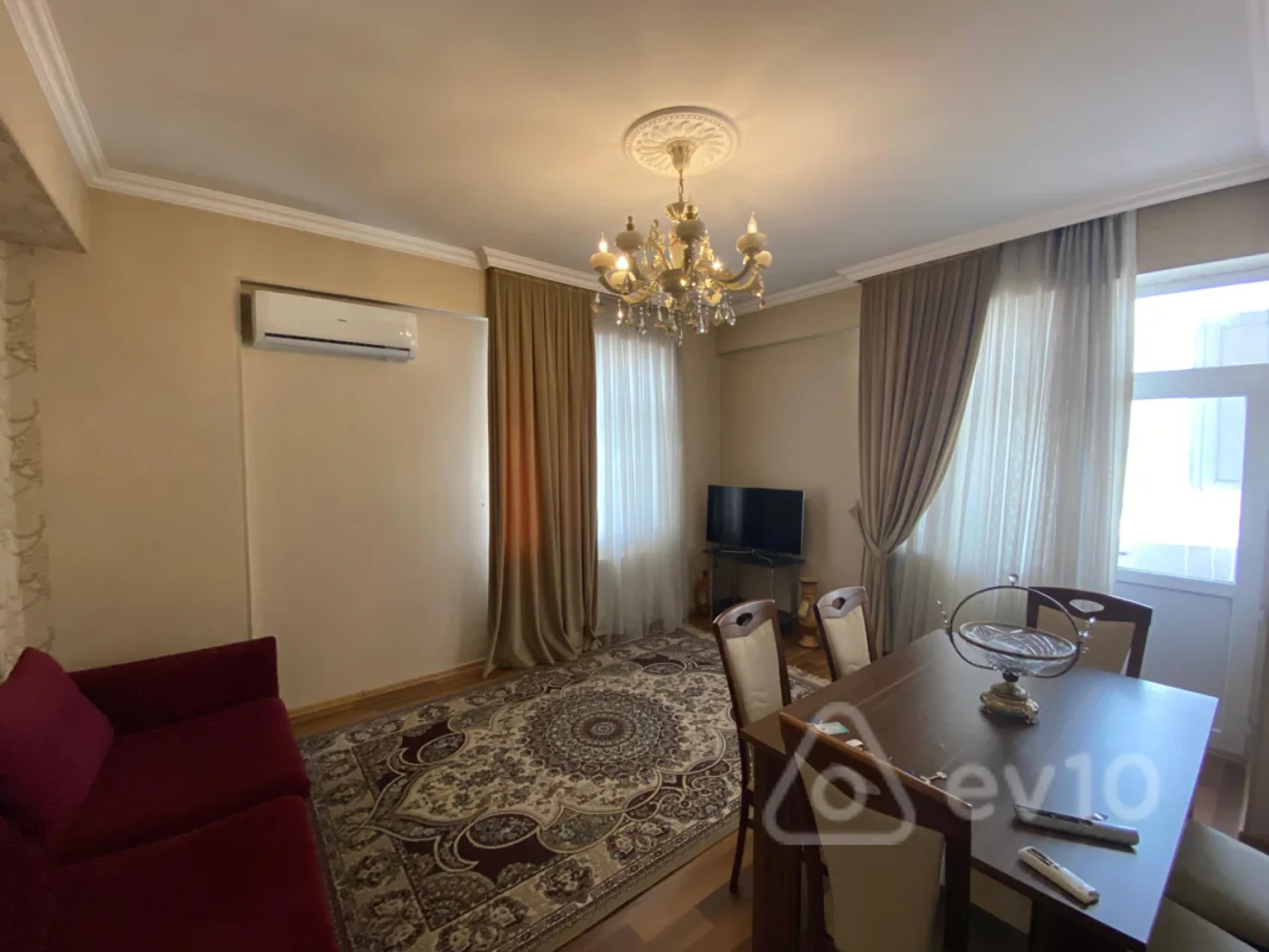 Kirayə verilir 2 otaqlı yeni tikili 65 m²