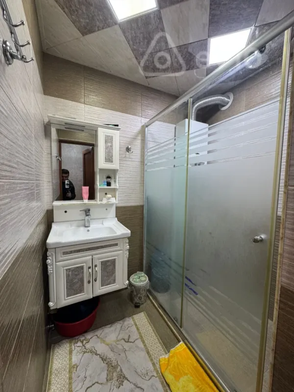 Satılır 4 otaqlı köhnə tikili 110 m²