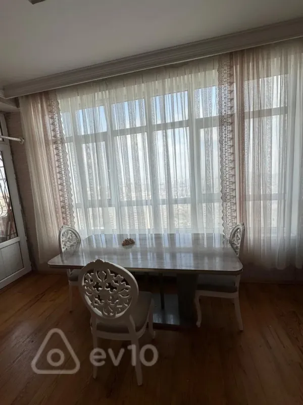 Satılır 3 otaqlı yeni tikili 105 m²