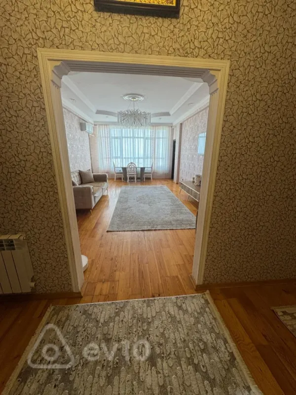 Satılır 3 otaqlı yeni tikili 105 m²