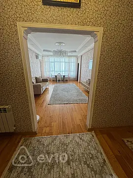 Satılır 3 otaqlı yeni tikili 105 m²