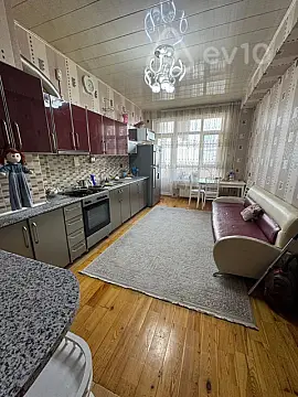 Satılır 3 otaqlı yeni tikili 105 m²