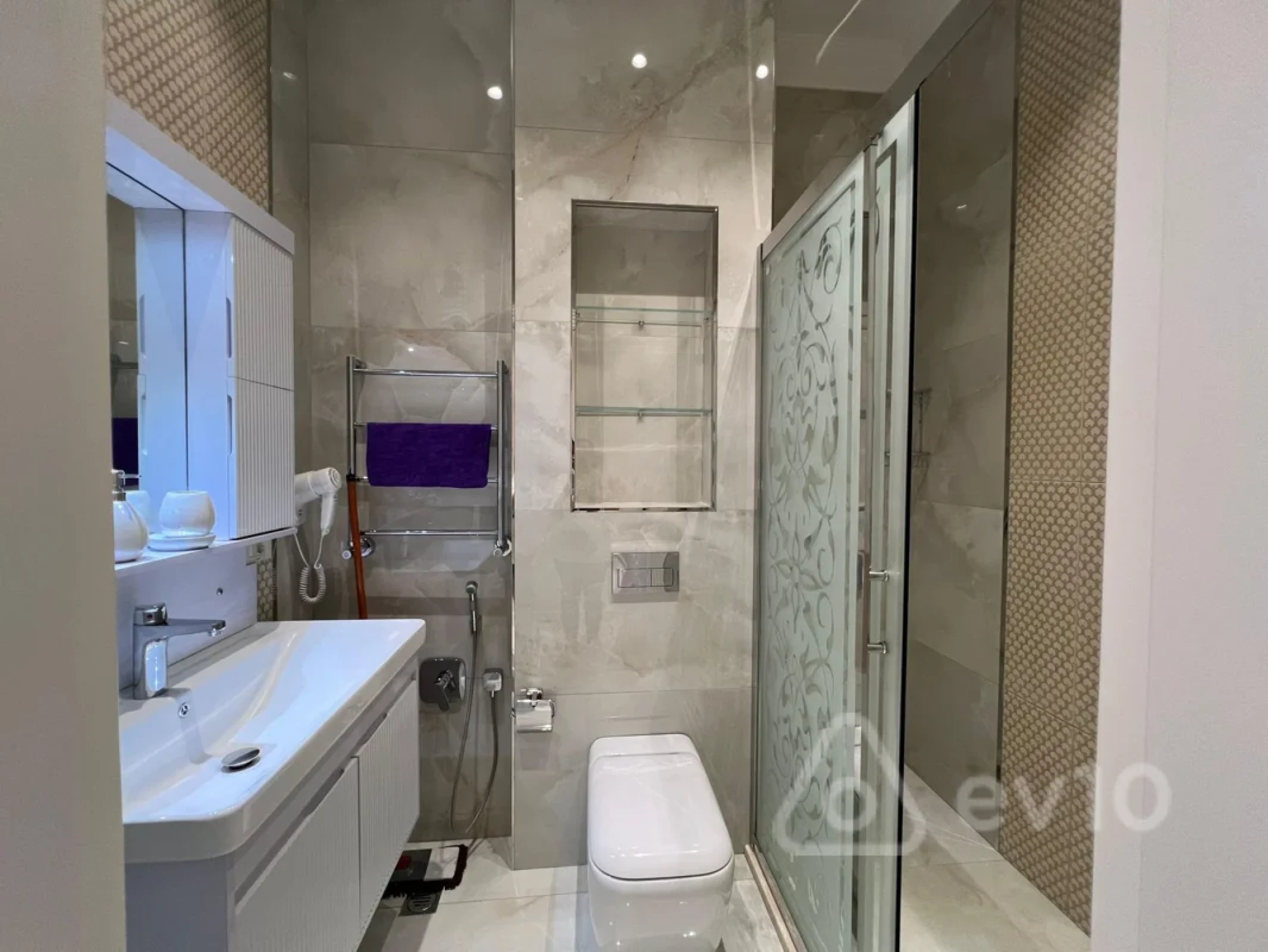 Kirayə verilir 2 otaqlı yeni tikili 60 m²