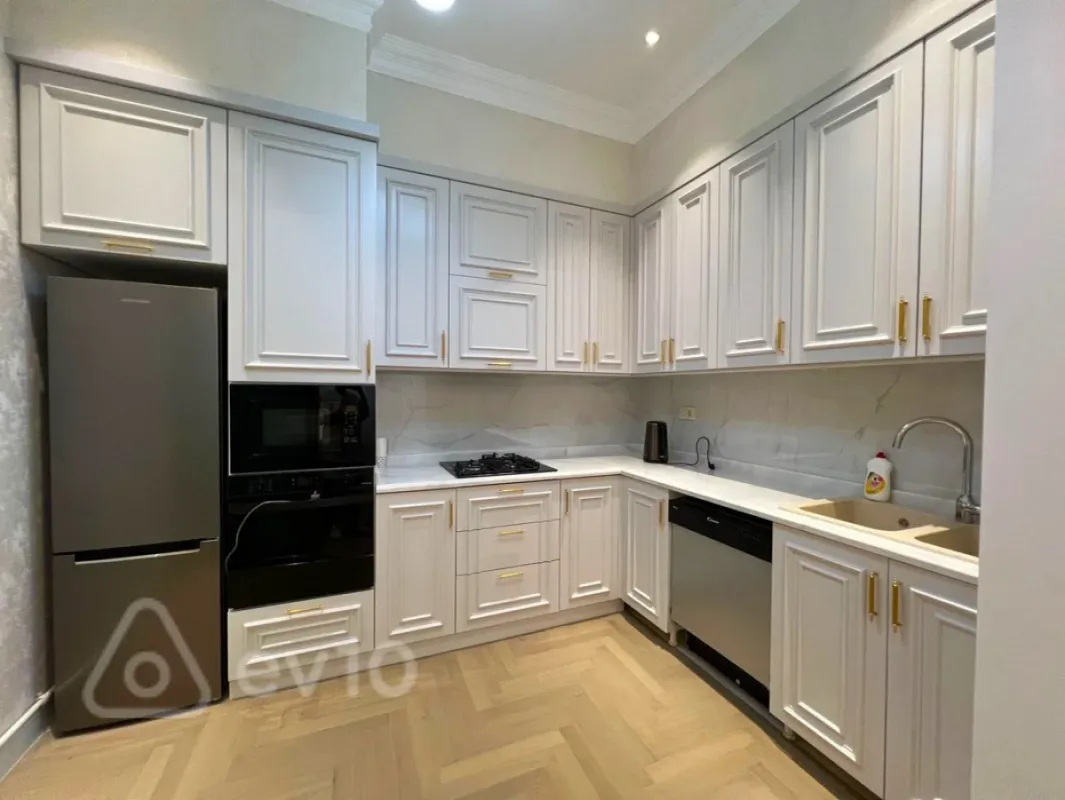 Kirayə verilir 2 otaqlı yeni tikili 60 m²