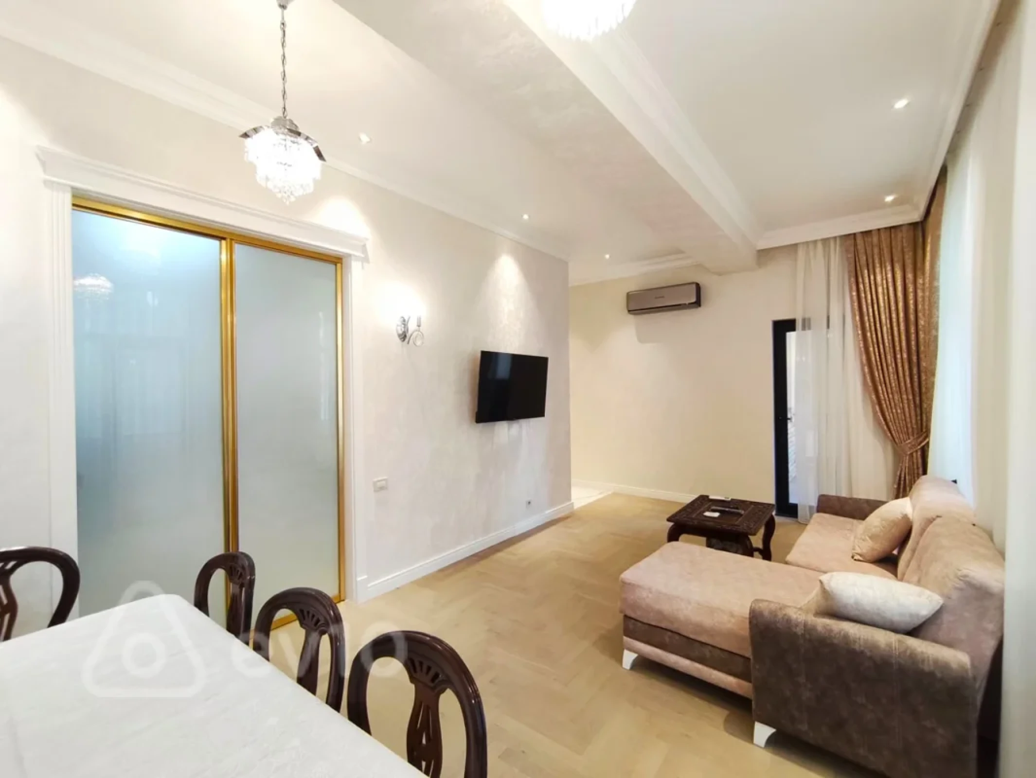 Kirayə verilir 2 otaqlı yeni tikili 60 m²