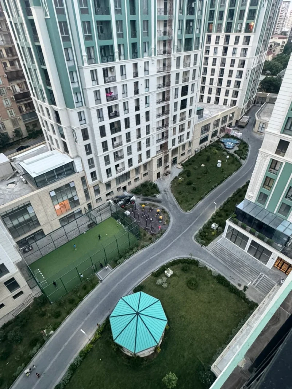Kirayə verilir 3 otaqlı yeni tikili 115 m²
