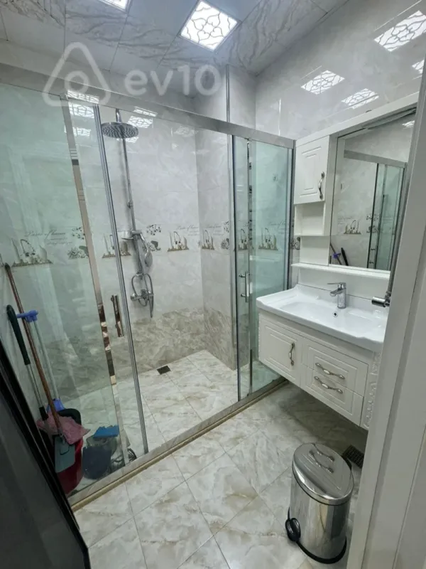 Kirayə verilir 3 otaqlı yeni tikili 115 m²