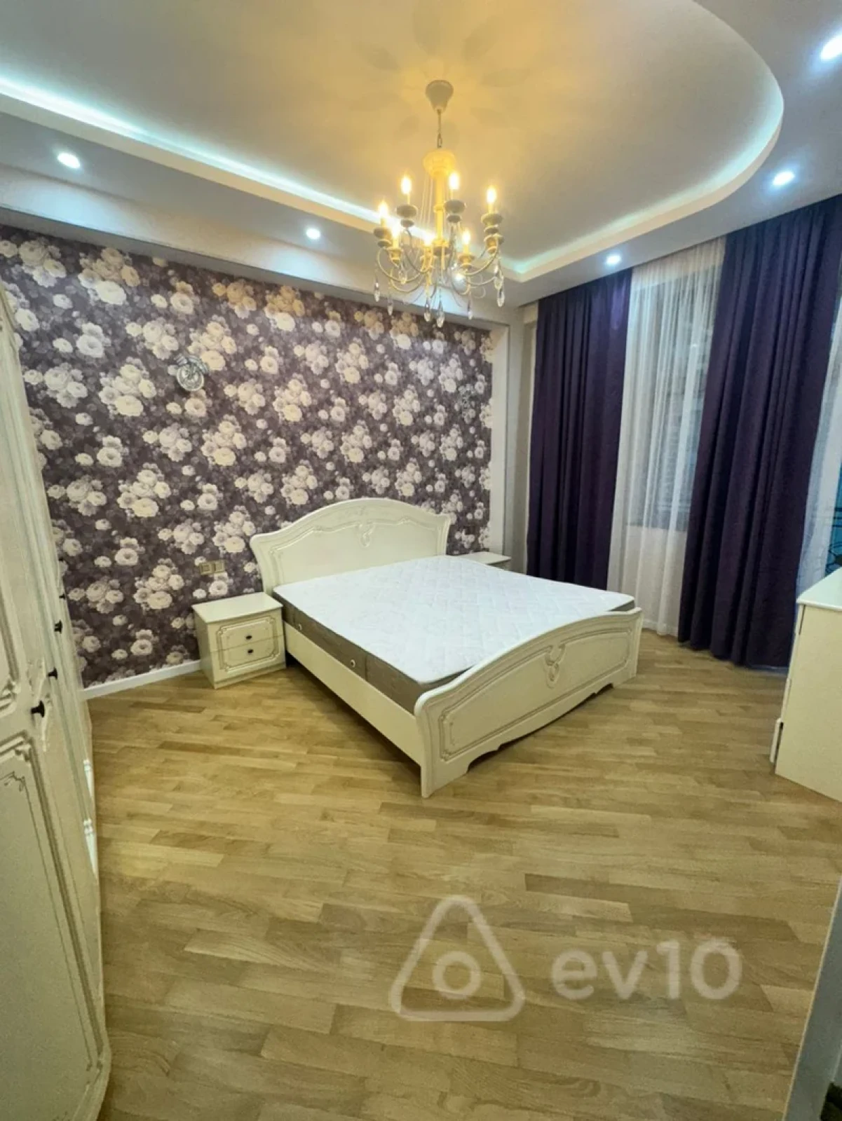 Kirayə verilir 3 otaqlı yeni tikili 115 m²