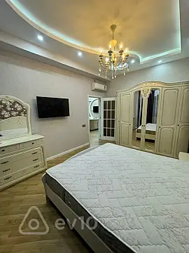 Kirayə verilir 3 otaqlı yeni tikili 115 m²