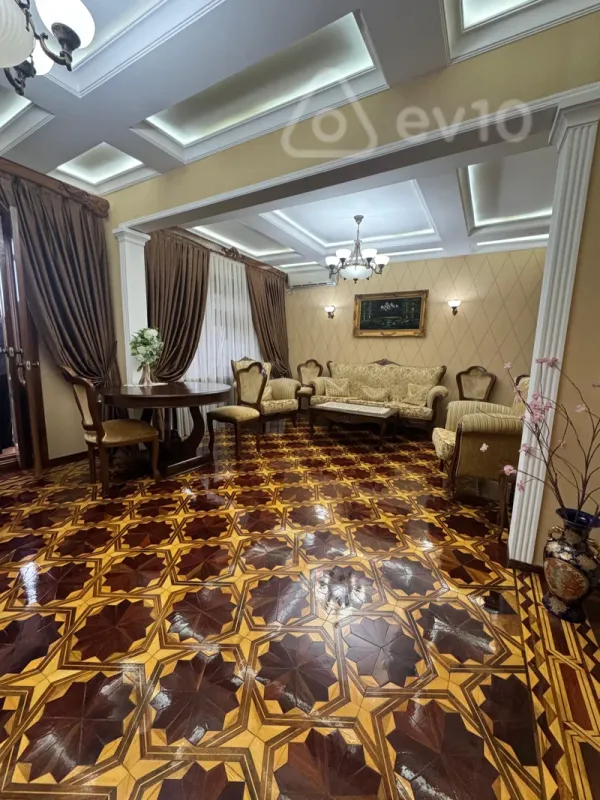 Satılır 3 otaqlı köhnə tikili 110 m²