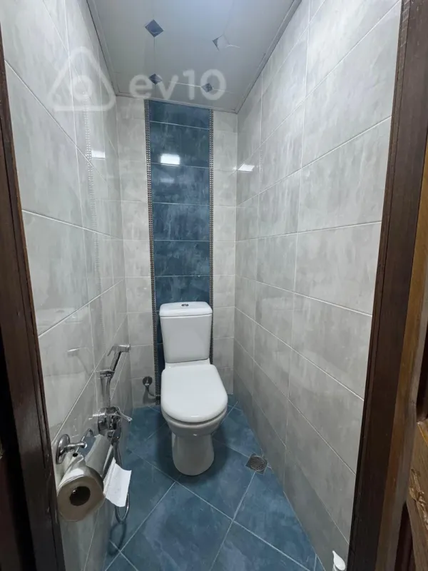 Satılır 3 otaqlı köhnə tikili 110 m²