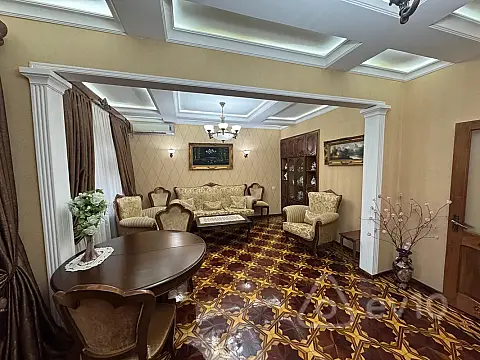 Satılır 3 otaqlı köhnə tikili 110 m²