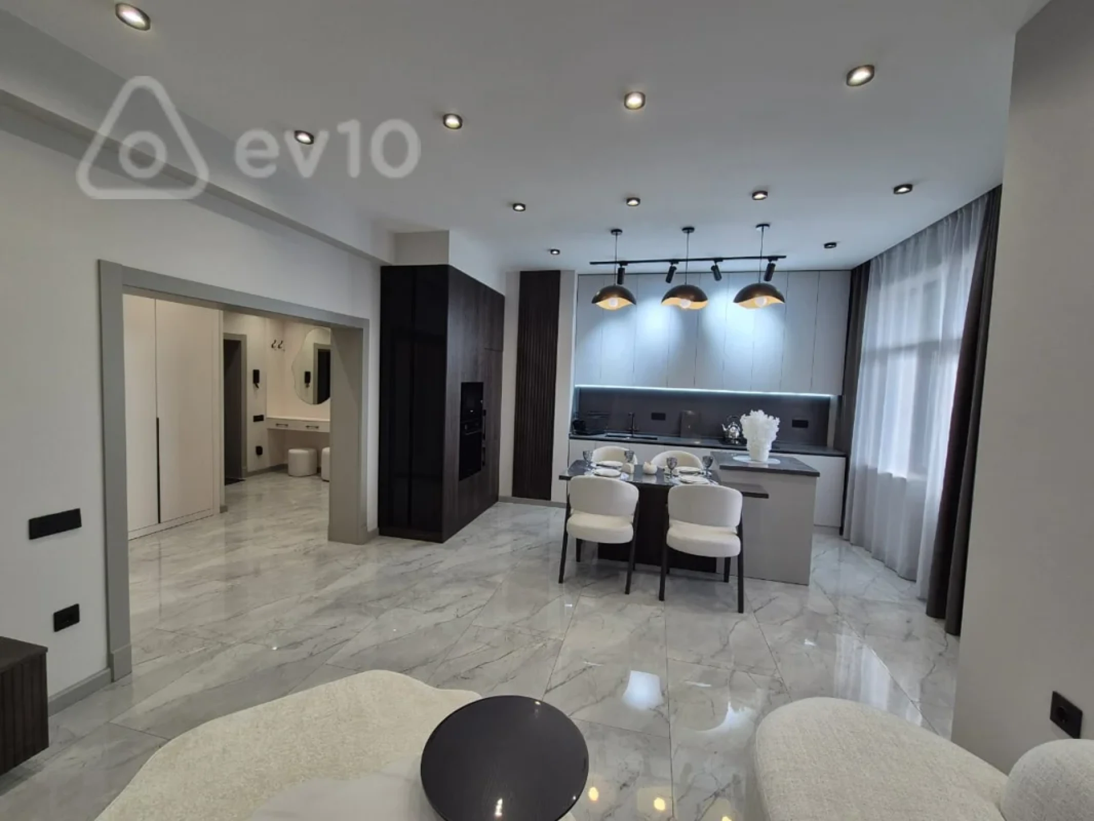 Kirayə verilir 3 otaqlı yeni tikili 126 m²