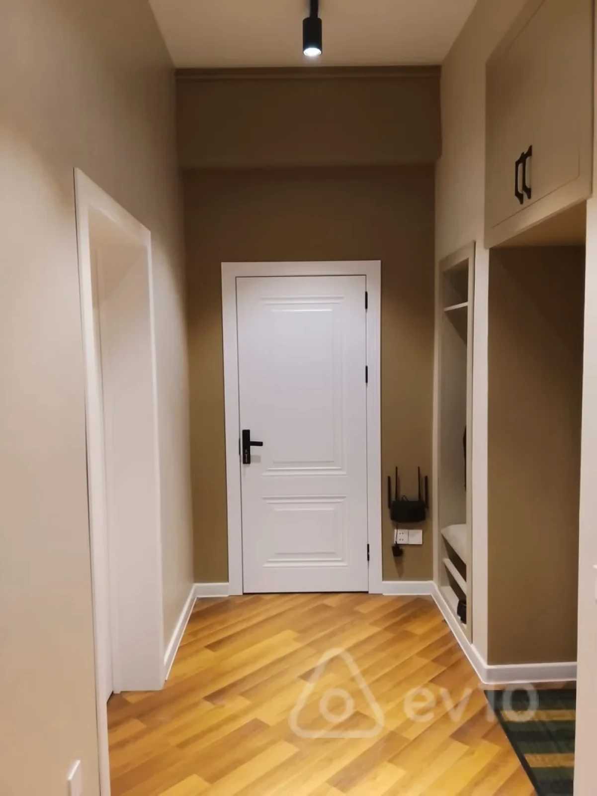 Satılır 2 otaqlı köhnə tikili 65 m²