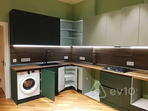 Satılır 2 otaqlı köhnə tikili 65 m²