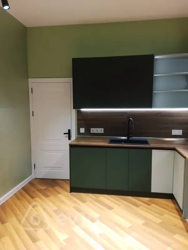 Satılır 2 otaqlı köhnə tikili 65 m²