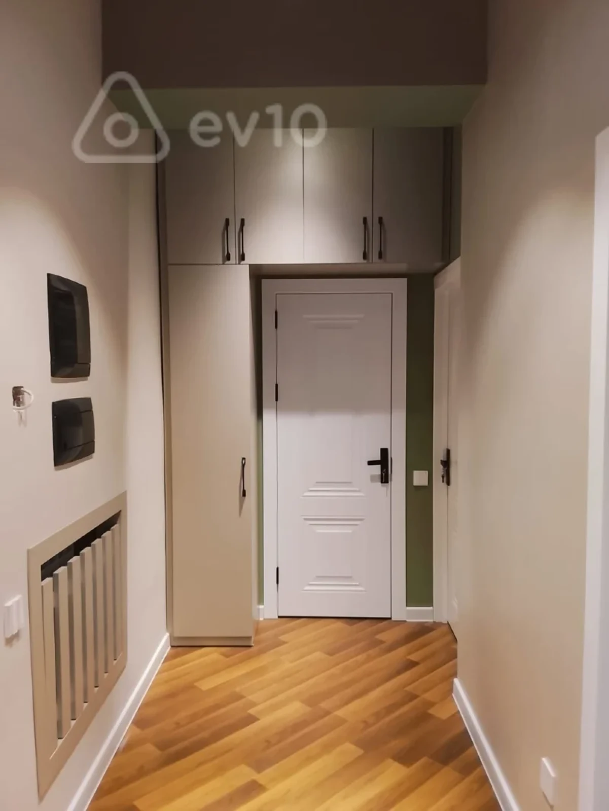 Satılır 2 otaqlı köhnə tikili 65 m²