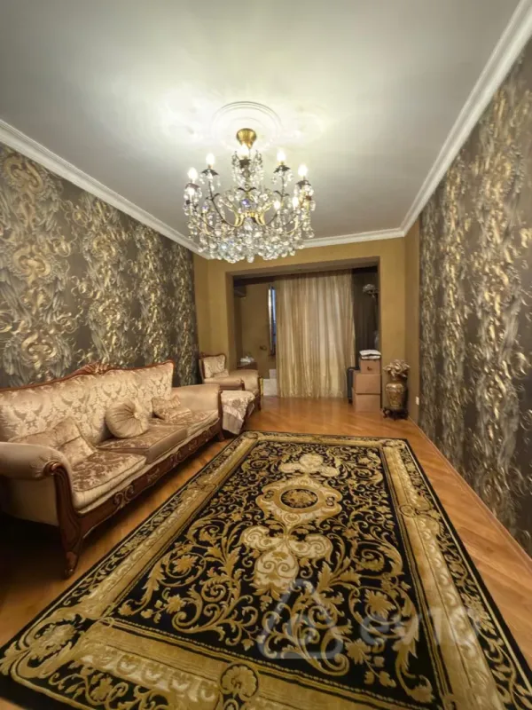 Satılır 3 otaqlı köhnə tikili 90 m²