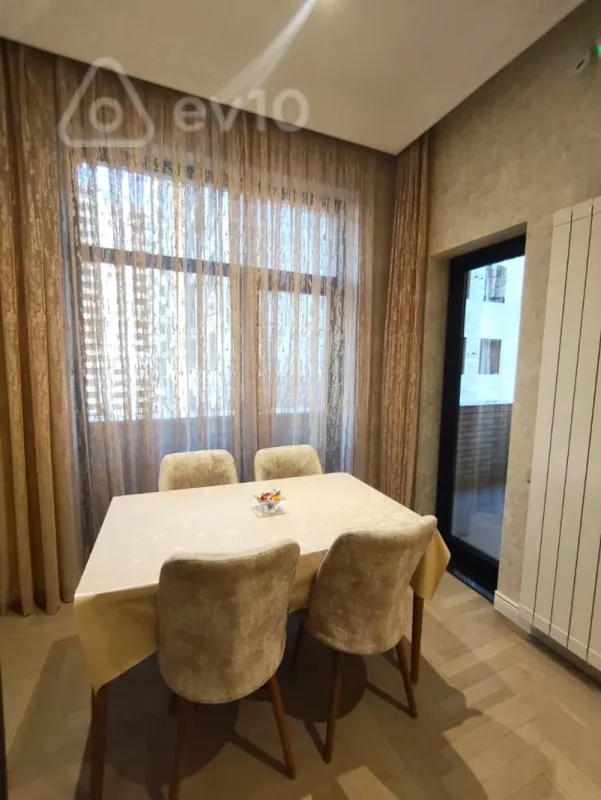 Kirayə verilir 2 otaqlı yeni tikili 95 m²