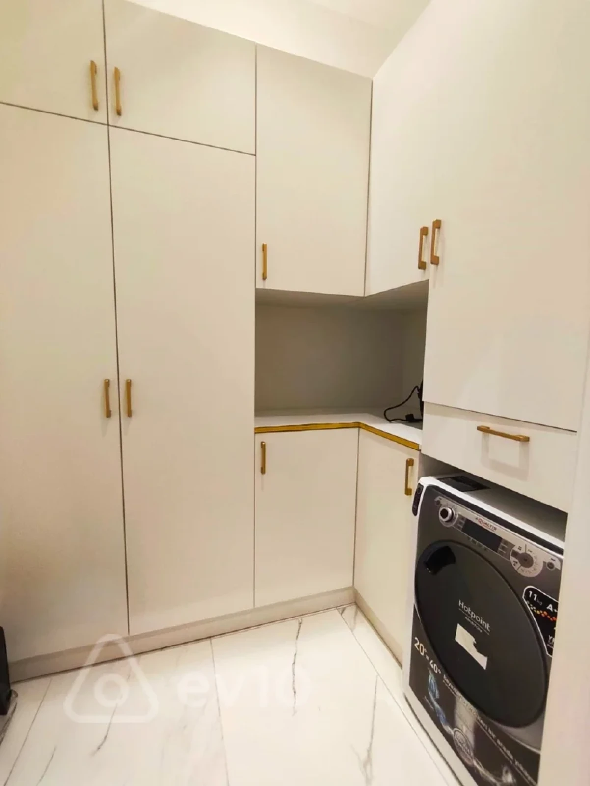 Kirayə verilir 2 otaqlı yeni tikili 95 m²