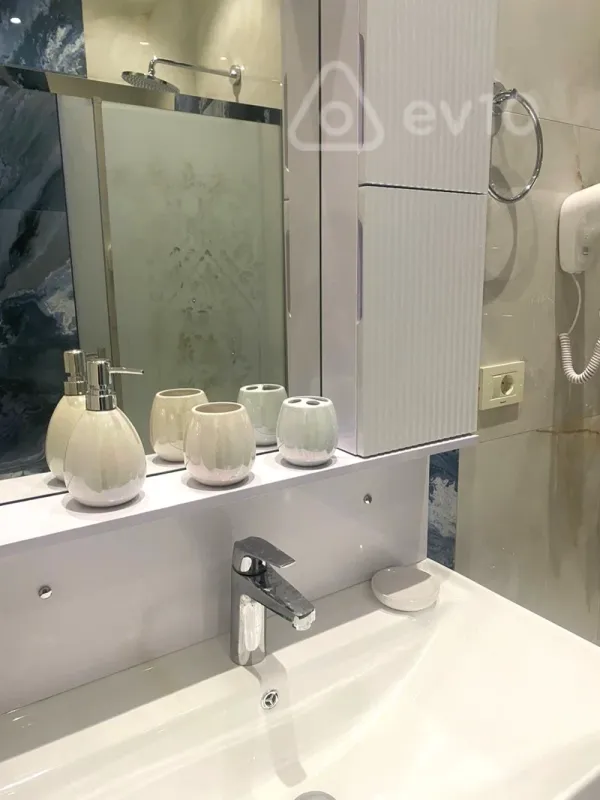 Kirayə verilir 2 otaqlı yeni tikili 95 m²