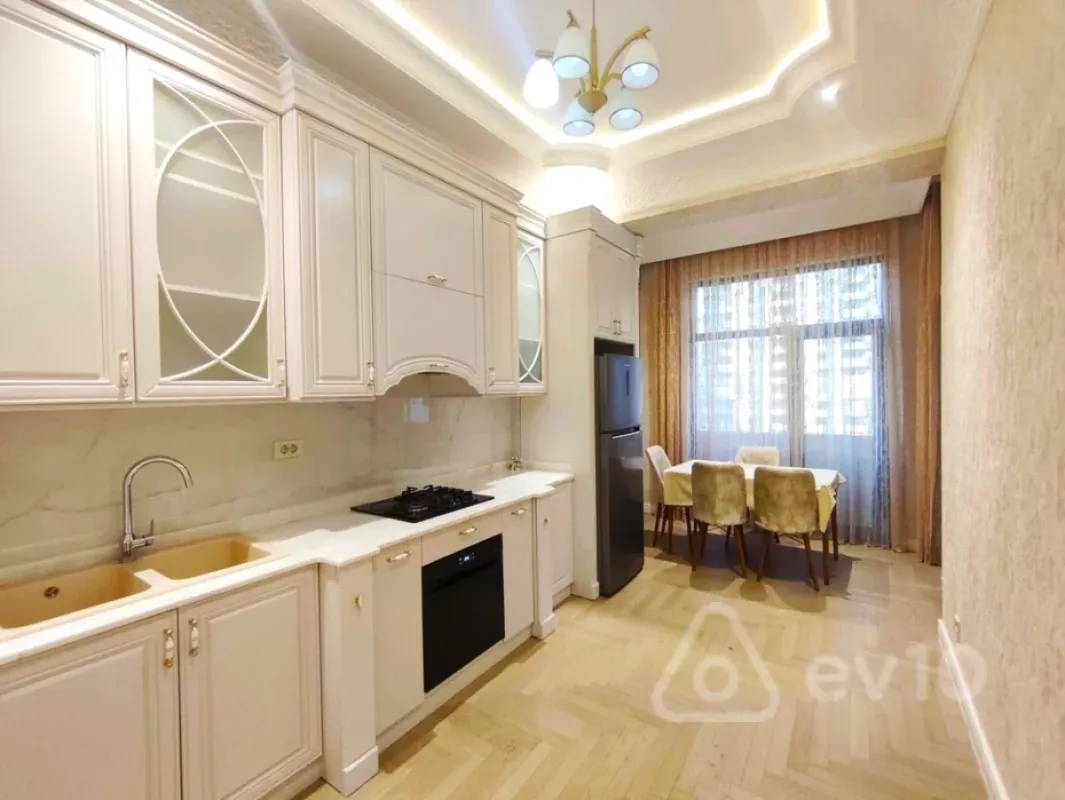 Kirayə verilir 2 otaqlı yeni tikili 95 m²