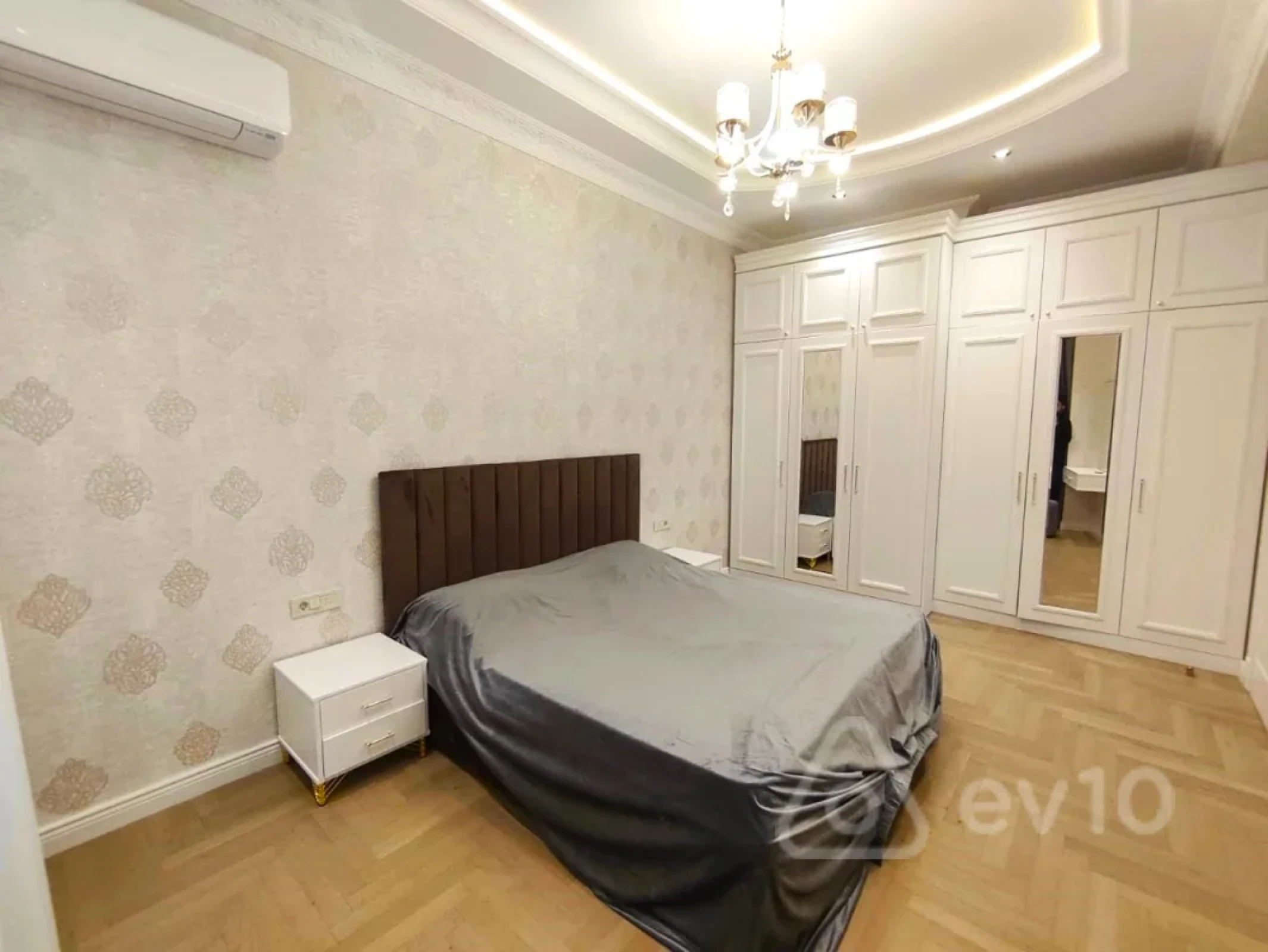 Kirayə verilir 2 otaqlı yeni tikili 95 m²