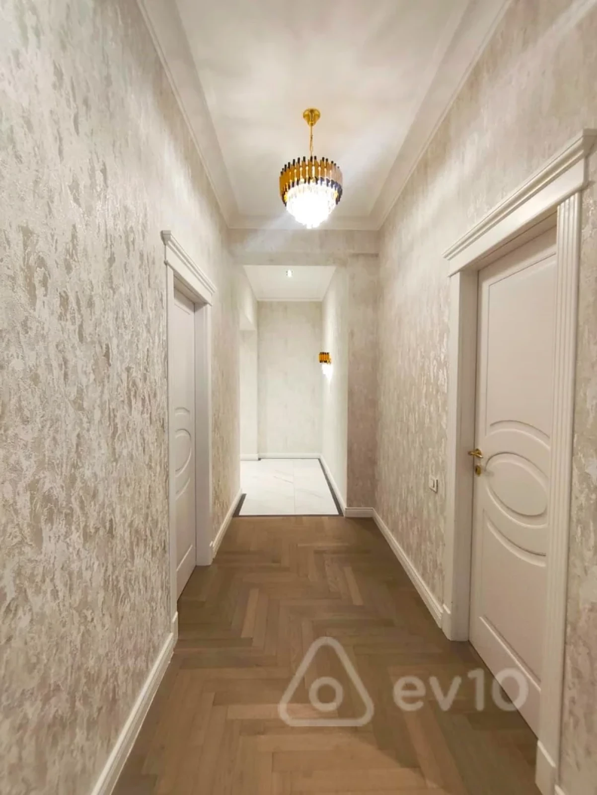 Kirayə verilir 2 otaqlı yeni tikili 95 m²